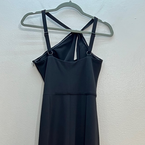 Dress the Population Ellis One Shoulder Asymmetric Keyhole Crepe Dress - Picture 6 of 11